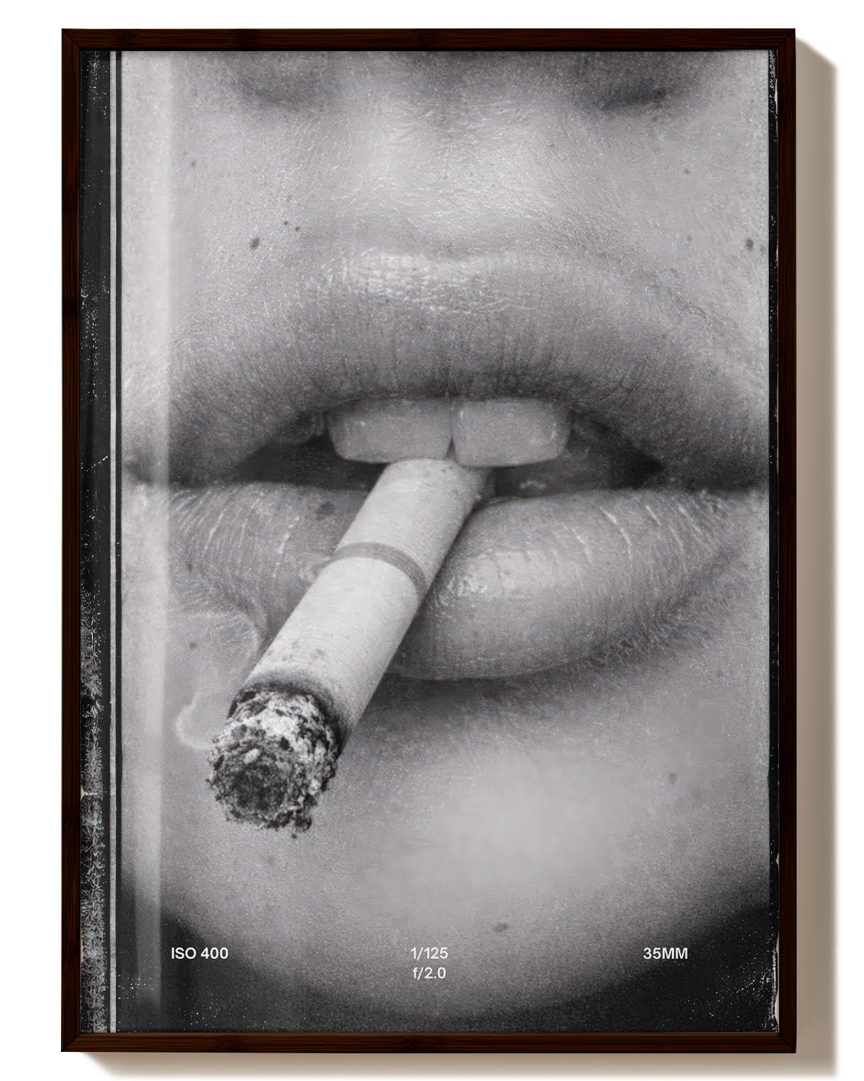 Schwarzweiß Poster Lippen & Zigarette – Fotografie | Spawnd