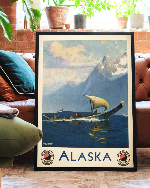 Vintage Alaska Segelboot Poster – Northern Pacific Alaska Poster – FineArt Wandbild, moderne Kunst & Fine Art Print von Spawnd, handgefertigt & Made in Germany