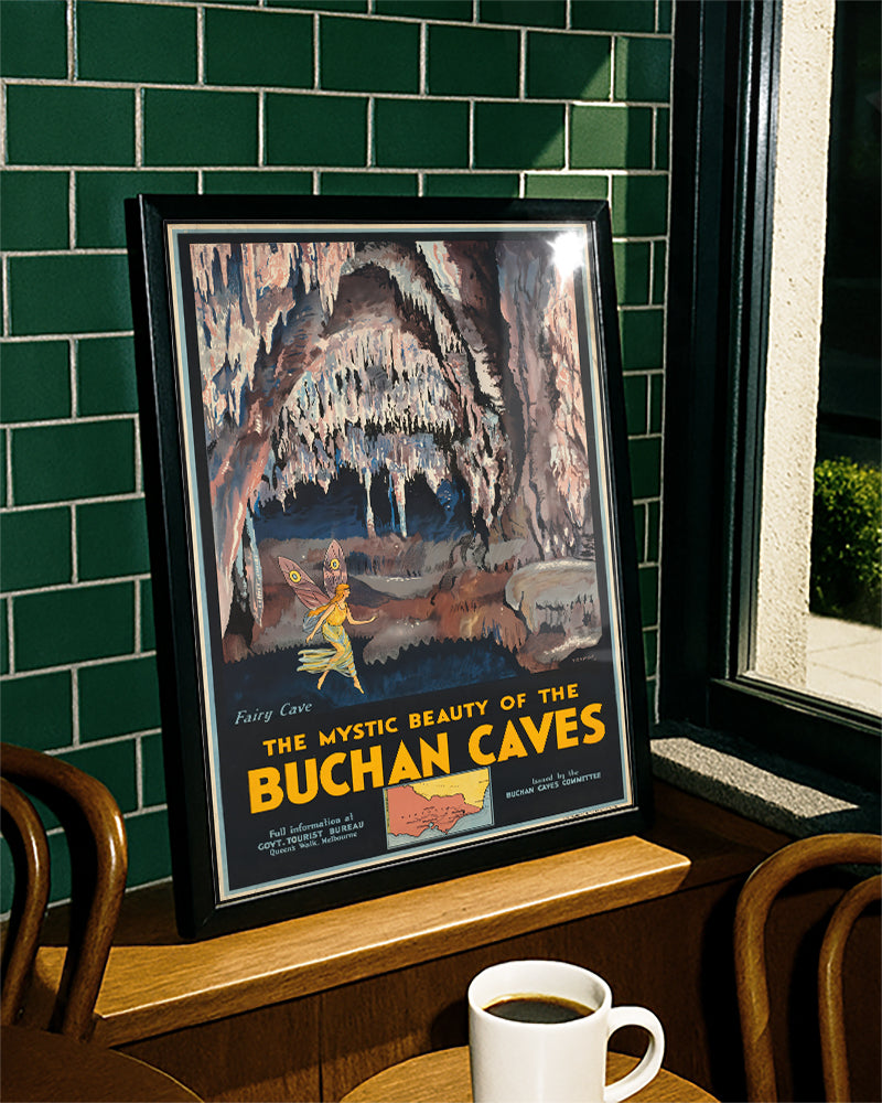 Vintage Australien Höhlen Poster – Buchan Caves Poster – FineArt Wandbild, moderne Kunst & Fine Art Print von Spawnd, handgefertigt & Made in Germany