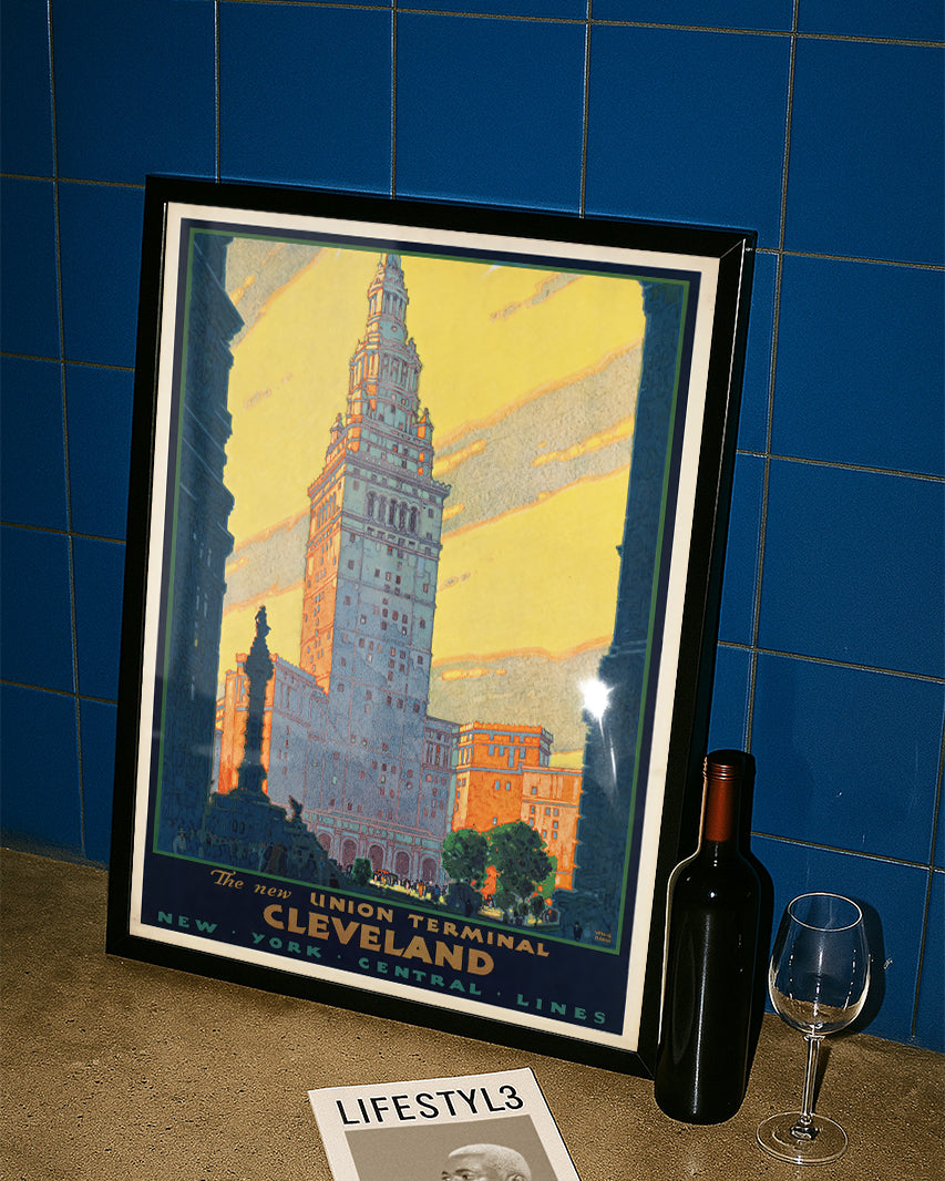 Vintage Cleveland USA Poster – Union Terminal Bahnhof Poster – FineArt Wandbild, moderne Kunst & Fine Art Print von Spawnd, handgefertigt & Made in Germany