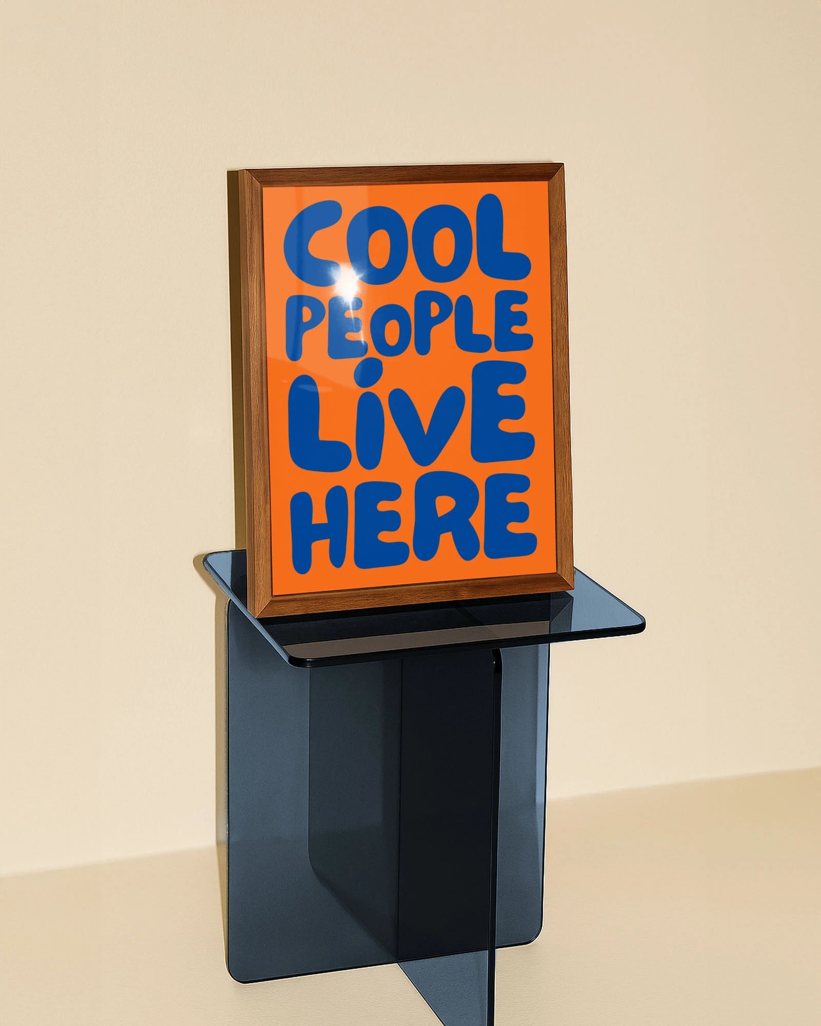 Cool people live here Poster – FineArt Wandbild, moderne Kunst & Fine Art Print von Spawnd, handgefertigt & Made in Germany