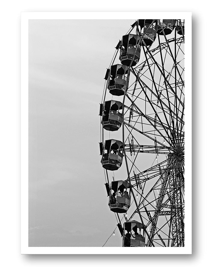 Ferris wheel Poster – FineArt Wandbild, moderne Kunst & Fine Art Print von Spawnd, handgefertigt & Made in Germany
