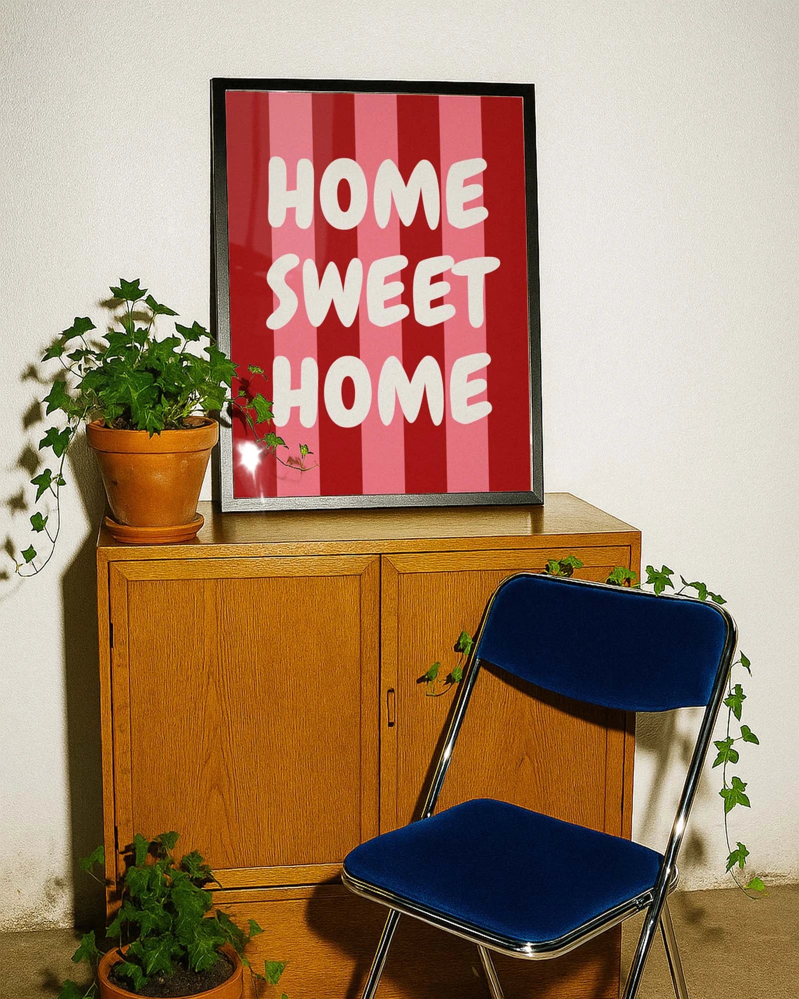 Home Sweet Home Poster – FineArt Wandbild, moderne Kunst & Fine Art Print von Spawnd, handgefertigt & Made in Germany