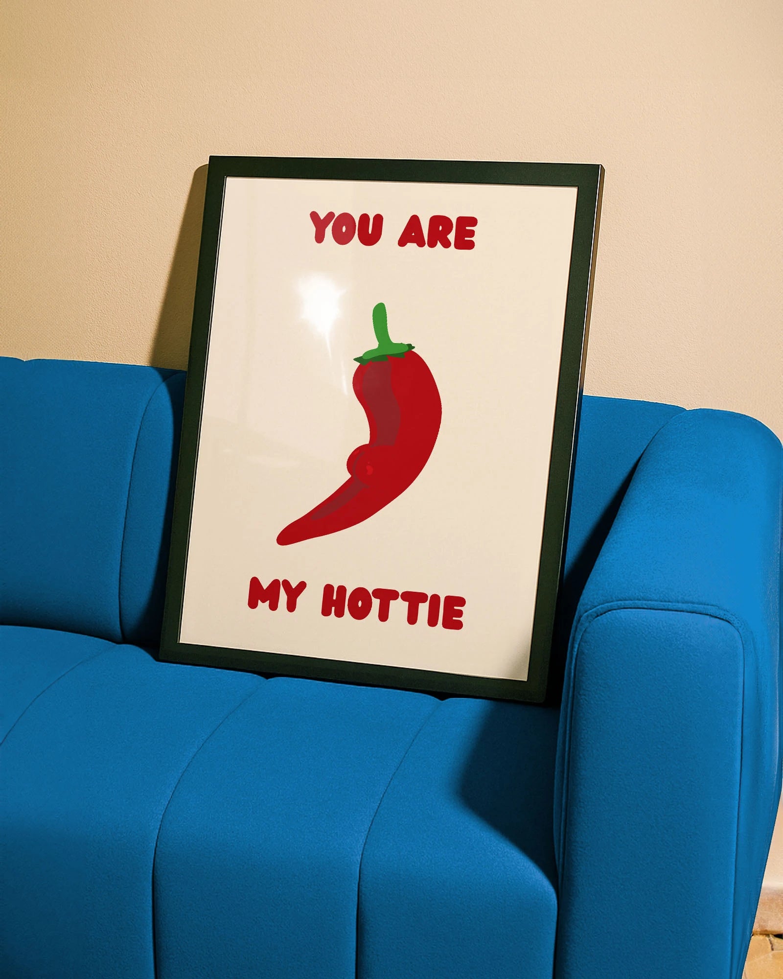Hottie Poster – FineArt Wandbild, moderne Kunst & Fine Art Print von Spawnd, handgefertigt & Made in Germany