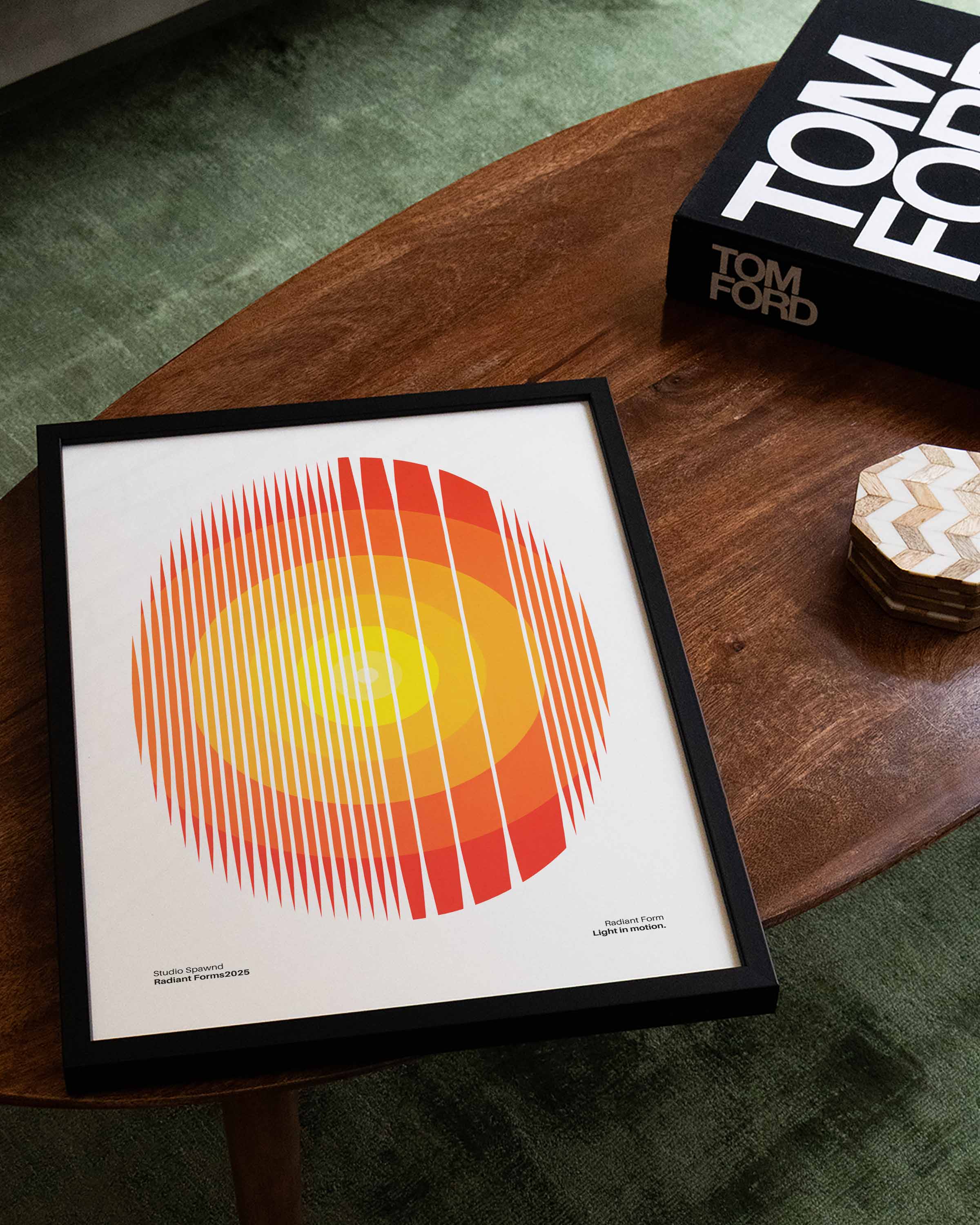 Light in Motion Poster – FineArt Wandbild, moderne Kunst & Fine Art Print von Spawnd, handgefertigt & Made in Germany