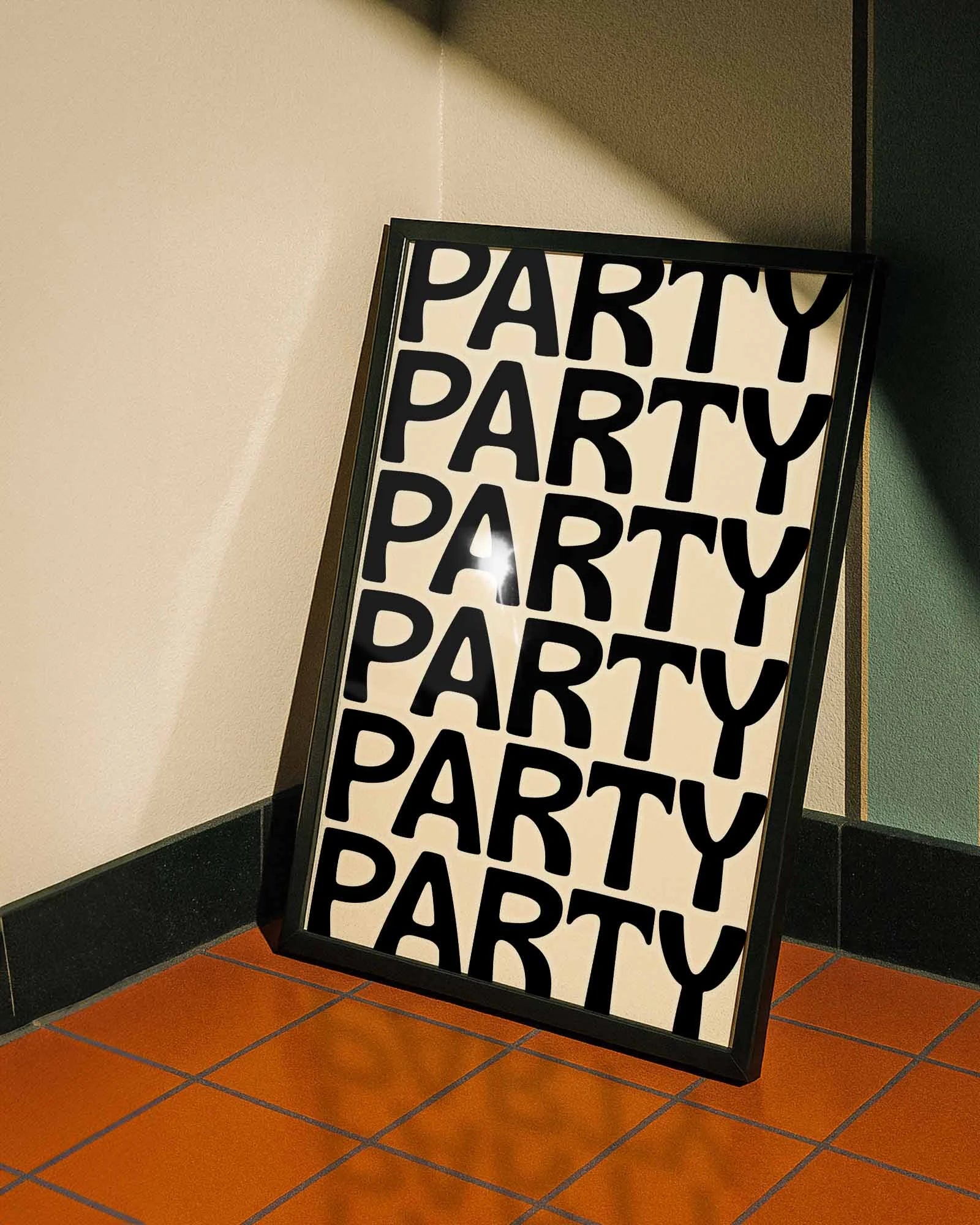 Party Poster – FineArt Wandbild, moderne Kunst & Fine Art Print von Spawnd, handgefertigt & Made in Germany