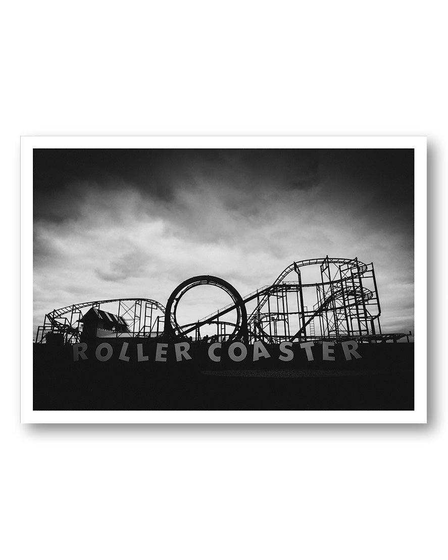 Rollercoaster Poster – FineArt Wandbild, moderne Kunst & Fine Art Print von Spawnd, handgefertigt & Made in Germany