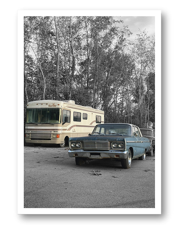 Somewhere in Alabama Poster – FineArt Wandbild, moderne Kunst & Fine Art Print von Spawnd, handgefertigt & Made in Germany