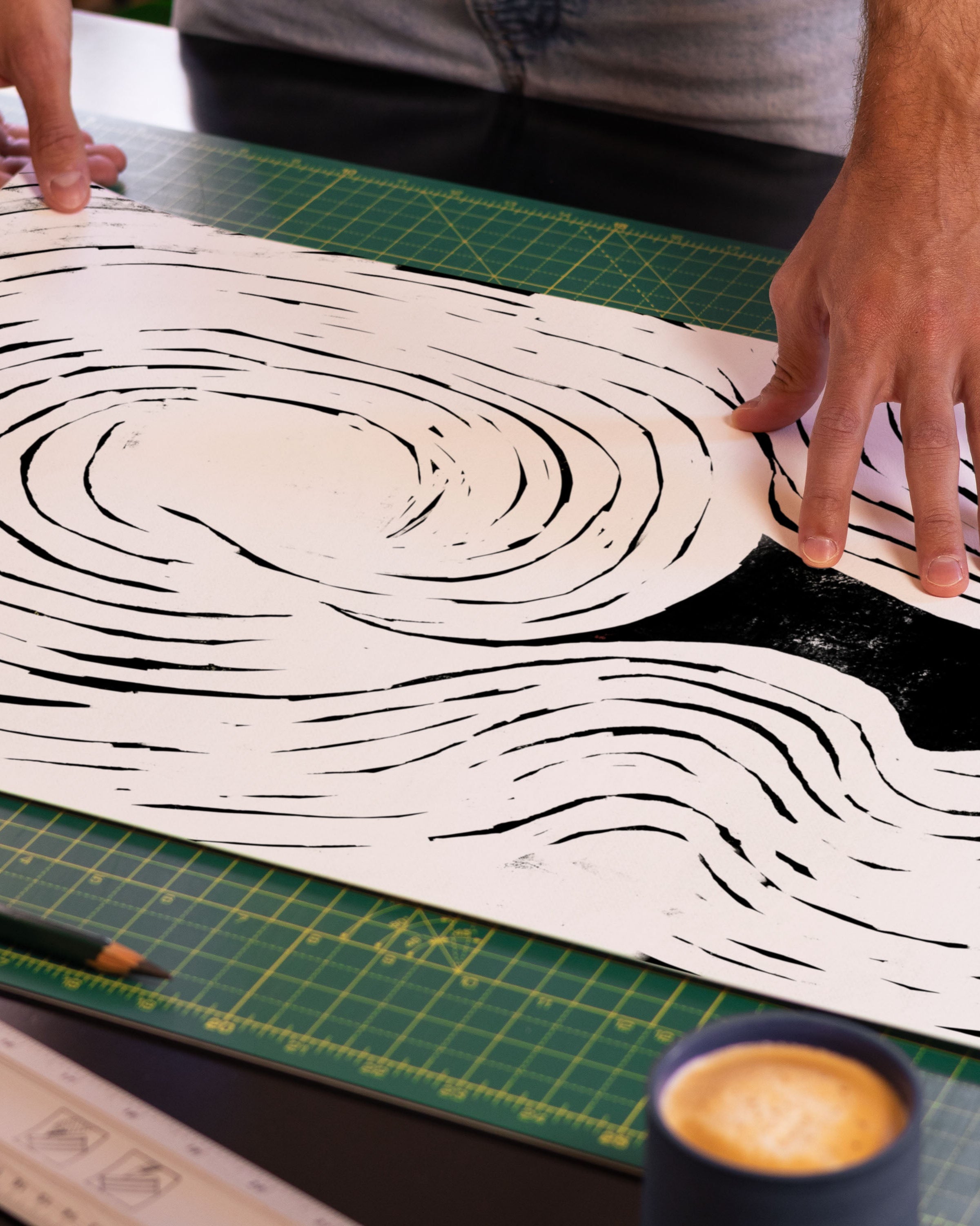 Tragic Poster im Wohnzimmer – Fine Art Print – Spawnd