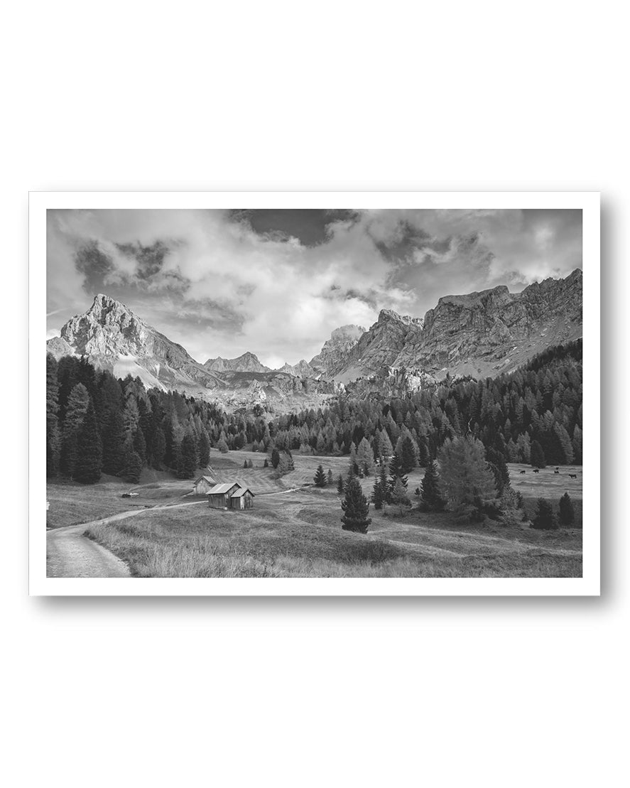 Valley Poster – FineArt Wandbild, moderne Kunst & Fine Art Print von Spawnd, handgefertigt & Made in Germany