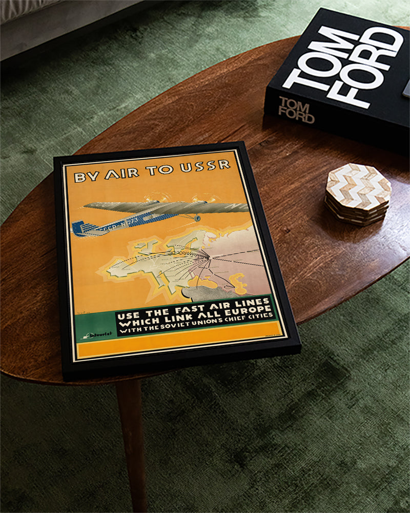 Historisches Flugreise Poster – By Air to USSR 1934 Poster – FineArt Wandbild, moderne Kunst & Fine Art Print von Spawnd, handgefertigt & Made in Germany