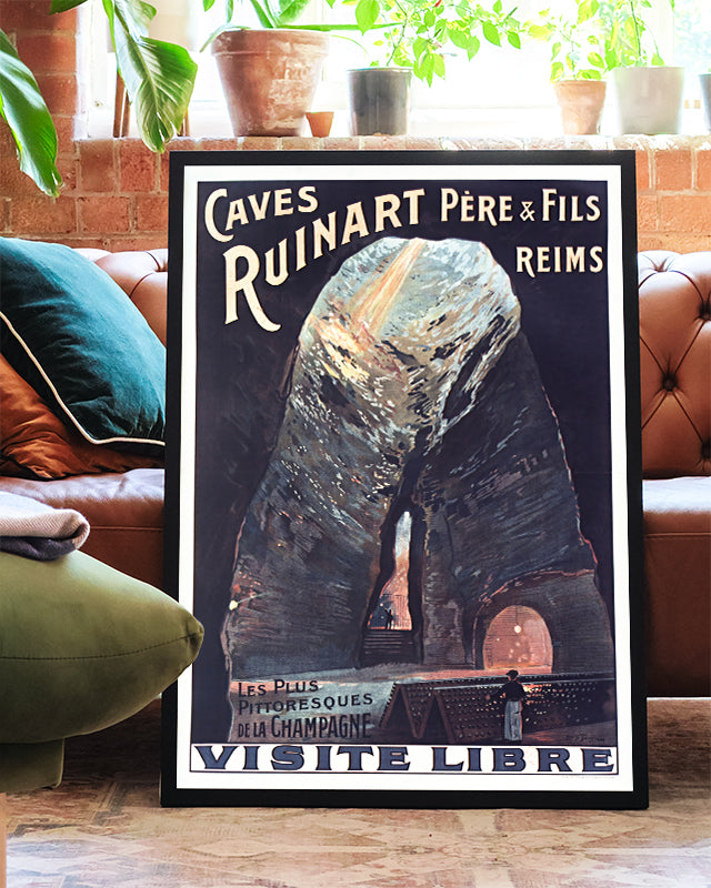 Vintage Champagner Keller Poster – Ruinart Reims Poster – FineArt Wandbild, moderne Kunst & Fine Art Print von Spawnd, handgefertigt & Made in Germany