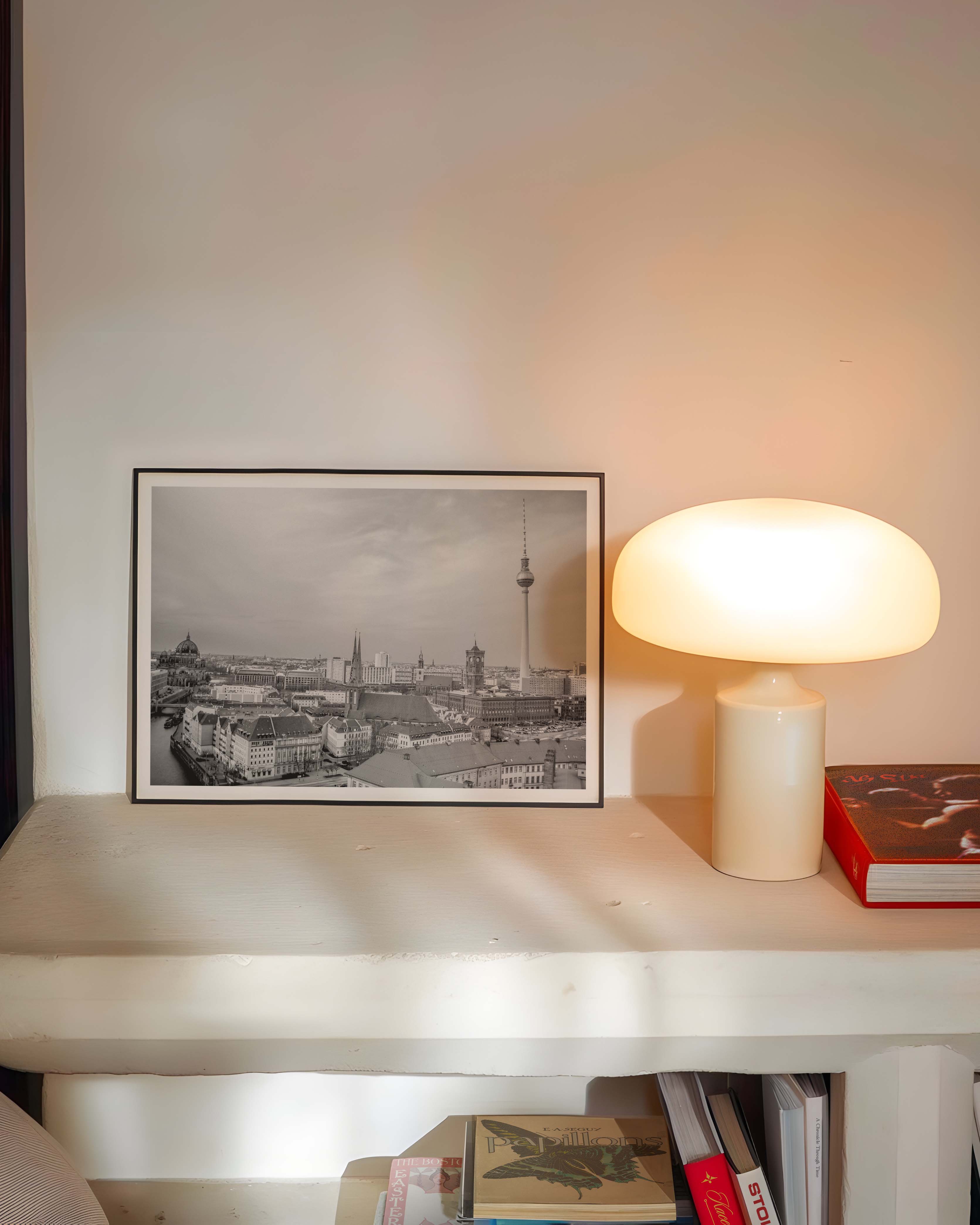 Berlin Poster – FineArt Wandbild, moderne Kunst & Fine Art Print von Spawnd, handgefertigt & Made in Germany