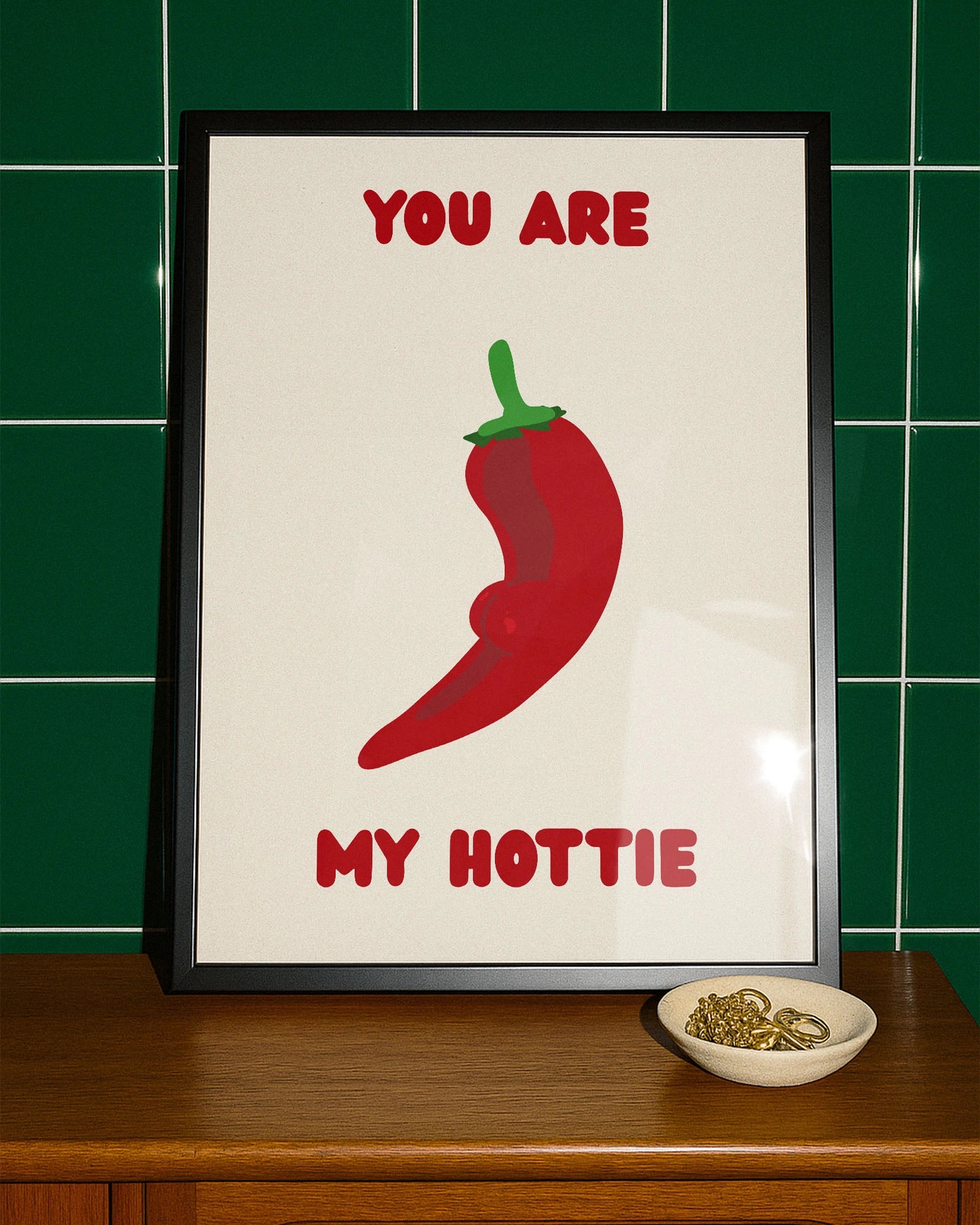 Hottie Poster – FineArt Wandbild, moderne Kunst & Fine Art Print von Spawnd, handgefertigt & Made in Germany