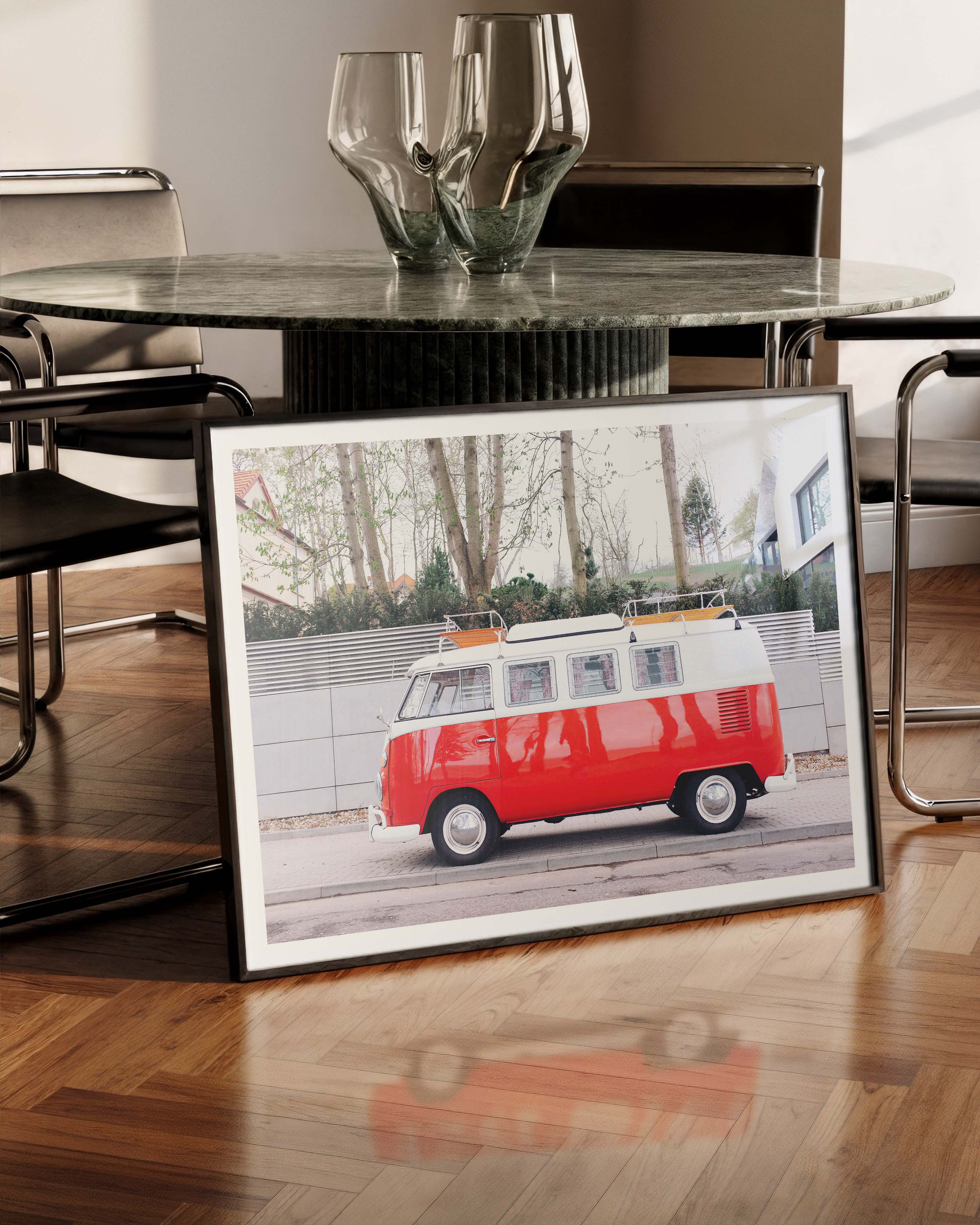 Red Van Poster – FineArt Wandbild, moderne Kunst & Fine Art Print von Spawnd, handgefertigt & Made in Germany