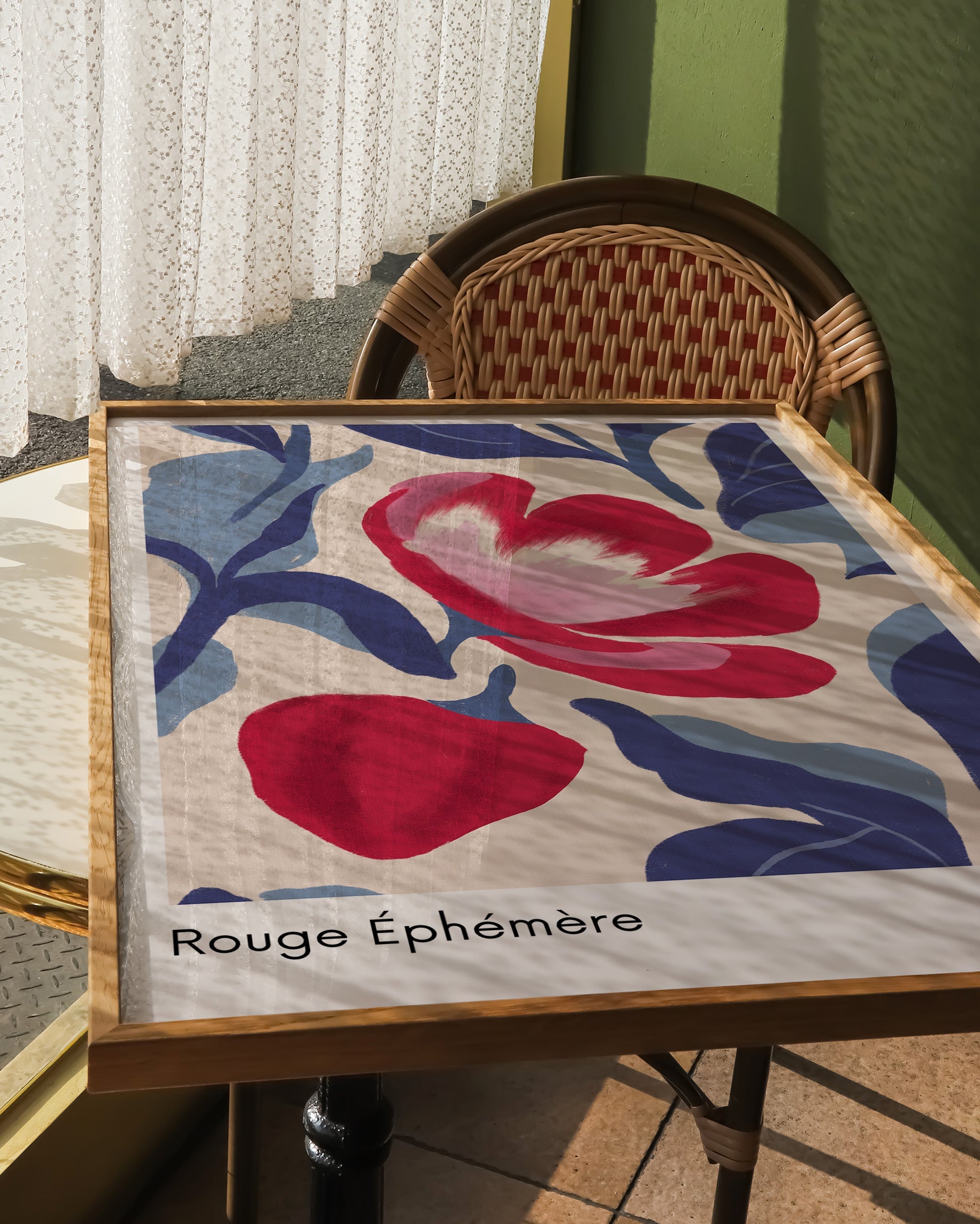 Rouge Éphémère Poster – FineArt Wandbild, moderne Kunst & Fine Art Print von Spawnd, handgefertigt & Made in Germany