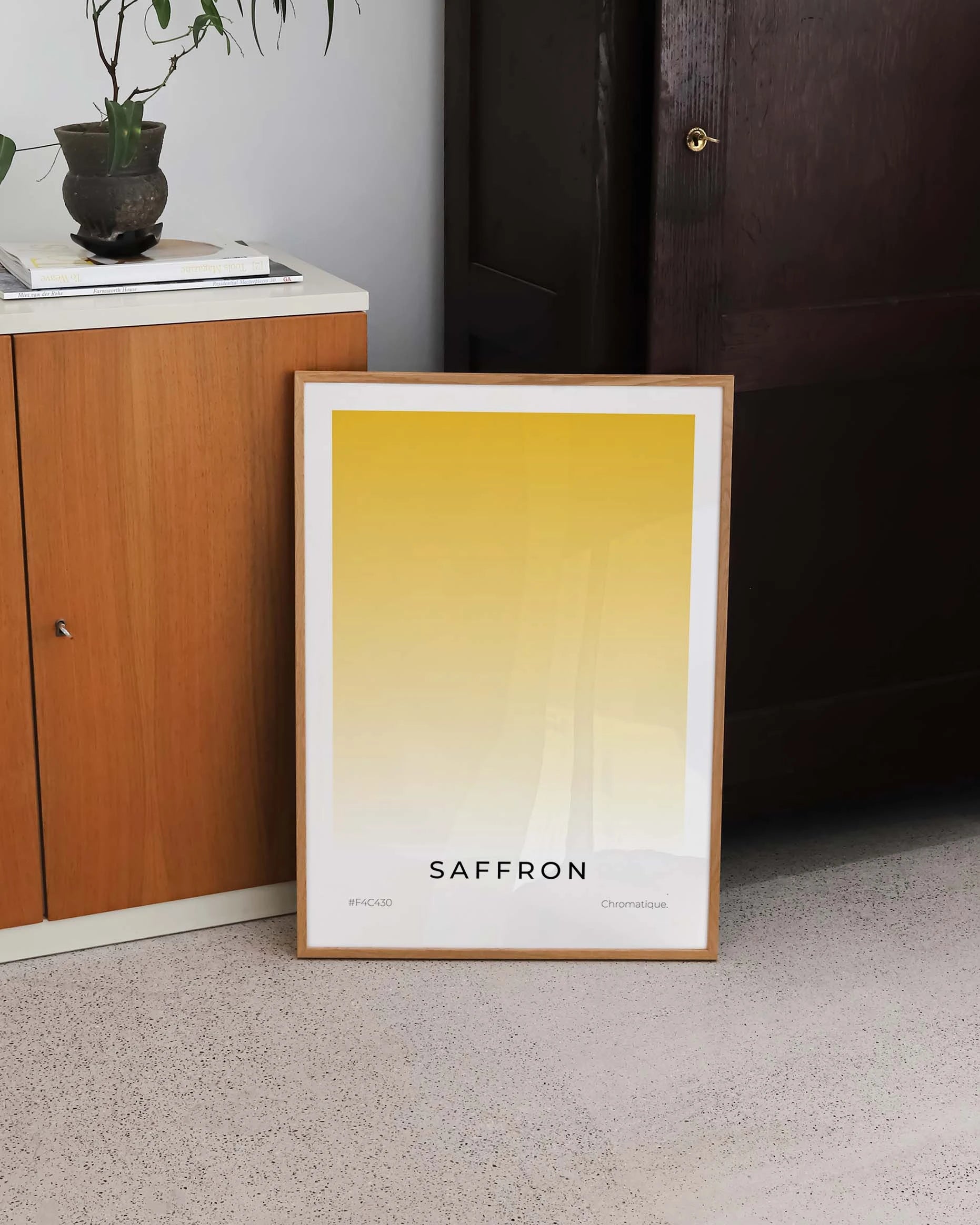 Saffron Poster – FineArt Wandbild, moderne Kunst & Fine Art Print von Spawnd, handgefertigt & Made in Germany