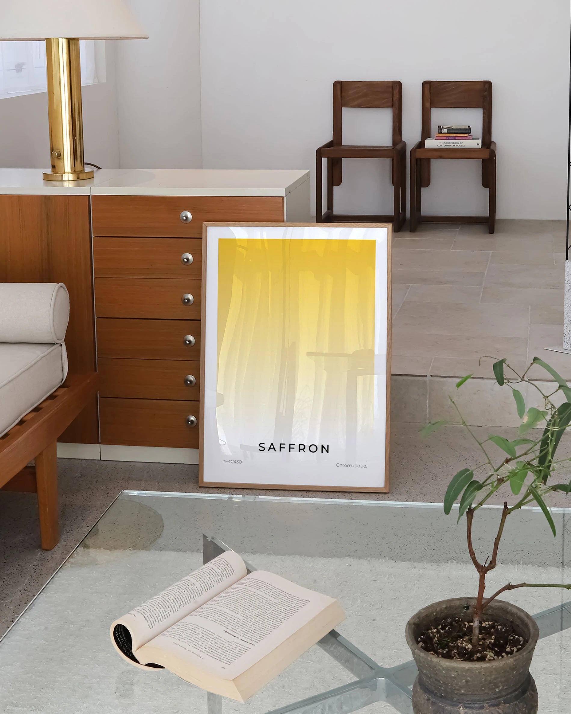 Saffron Poster – FineArt Wandbild, moderne Kunst & Fine Art Print von Spawnd, handgefertigt & Made in Germany