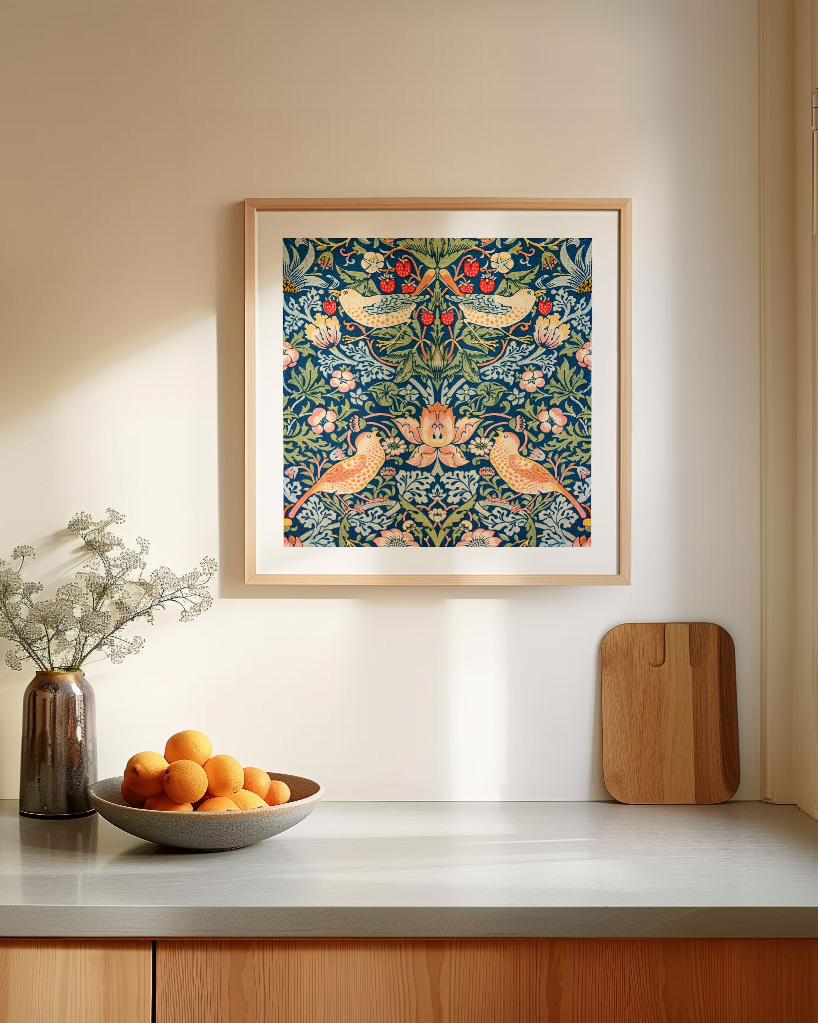 Strawberry Thief Poster – FineArt Wandbild, moderne Kunst & Fine Art Print von Spawnd, handgefertigt & Made in Germany